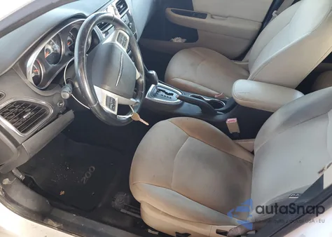 2013 Chrysler 200 Touring из США, поврежденный, VIN 1C3CCBBG0DN527477